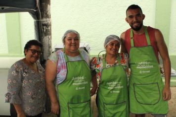 Foto - 6º Encontro de Carros Antigos, 2º Feira Artesanal e Gastronômica e Apresentação de Capoeira 