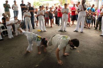 Foto - 6º Encontro de Carros Antigos, 2º Feira Artesanal e Gastronômica e Apresentação de Capoeira 