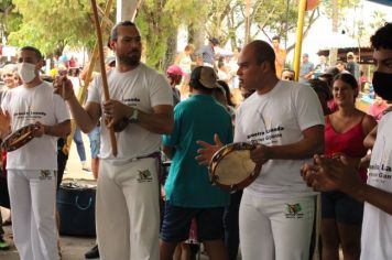 Foto - 6º Encontro de Carros Antigos, 2º Feira Artesanal e Gastronômica e Apresentação de Capoeira 