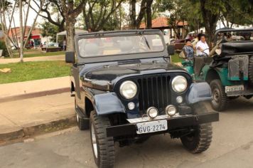 Foto - 6º Encontro de Carros Antigos, 2º Feira Artesanal e Gastronômica e Apresentação de Capoeira 