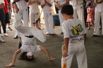Foto - 6º Encontro de Carros Antigos, 2º Feira Artesanal e Gastronômica e Apresentação de Capoeira 